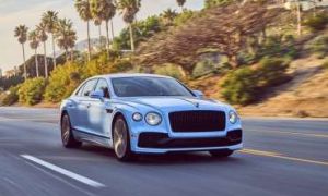 2022 Bentley Flying Spur Hybrid Represents Tradition in Transition
